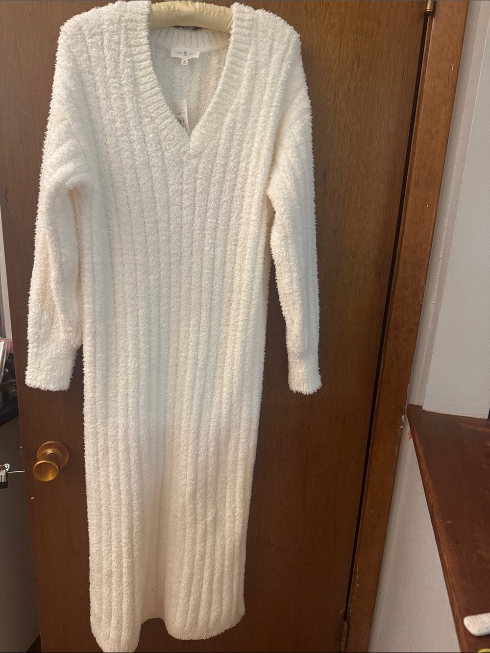 Lou & Grey Cream Ribbed V‑Neck Maxi Sweater Dress